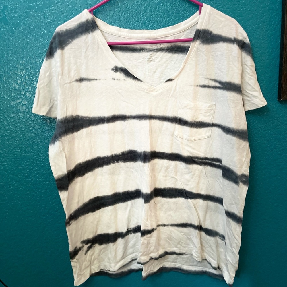 Cute shirt just too big